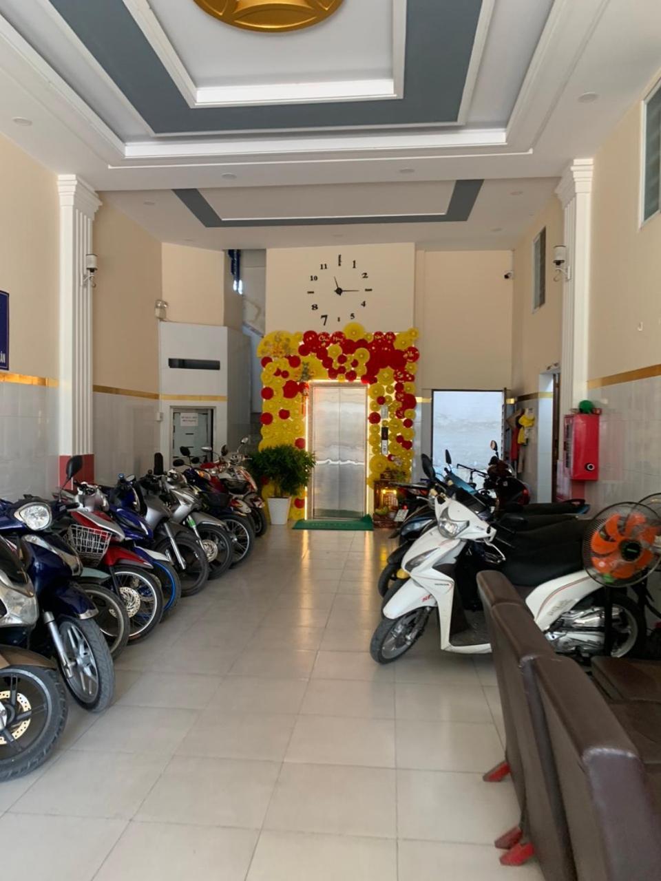 Nha Nghi Thanh Xuan- Co Cho Thue Xe May Va Xuat Hoa Don Ap Dong An 外观 照片
